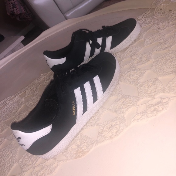 adidas gazelle youth size 4